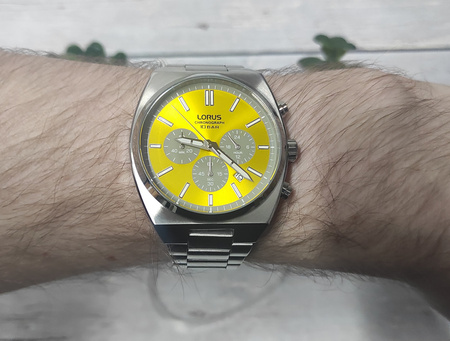 Zegarek Lorus chronograf męski RT367KX9 stalowy wodoszczelny